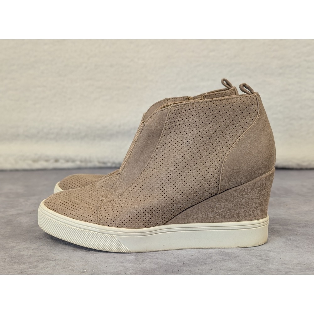 MIA Womens Taupe Perforated Hidden Wedge Sneaker Ankle Boots Size 7.5 MH0441AR